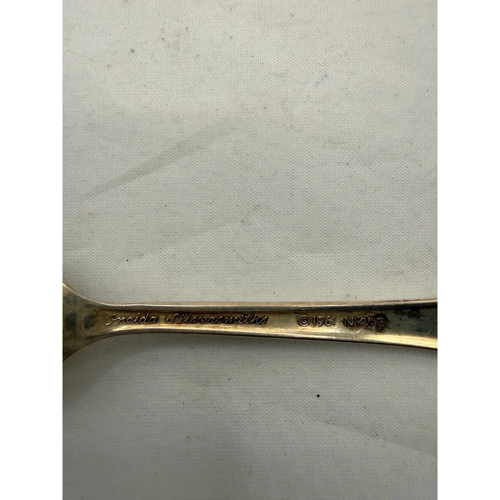 Oneida Silversmiths capture piece